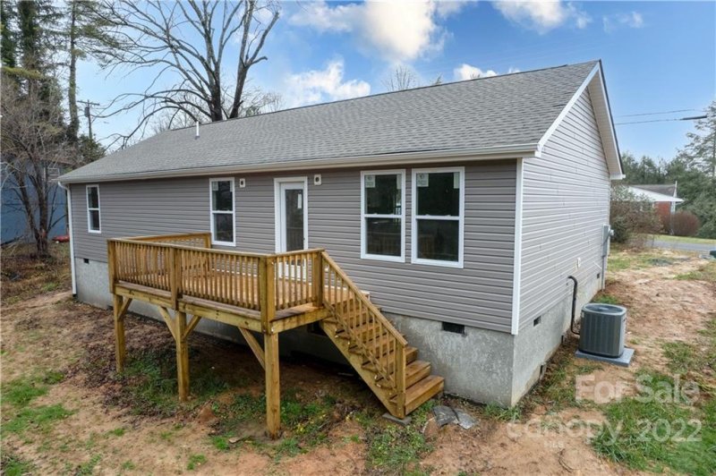 Property image 4 at 127 Hawthorne Drive, Brevard, NC 28712