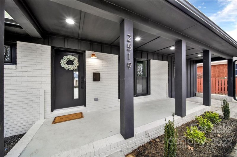 Property image 2 at 2519 Elkwood Circle, Charlotte, NC 28205