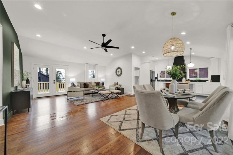 Property image 3 at 2519 Elkwood Circle, Charlotte, NC 28205