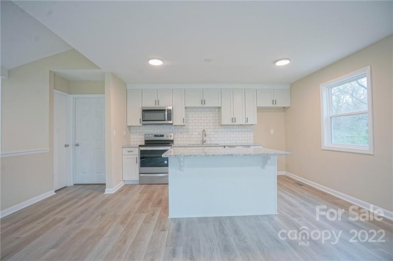 Property image 5 at 1901 Mckenna Court, Charlotte, NC 28212