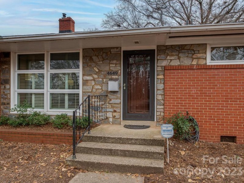 Property image 2 at 4649 Woodlark Lane, Charlotte, NC 28211