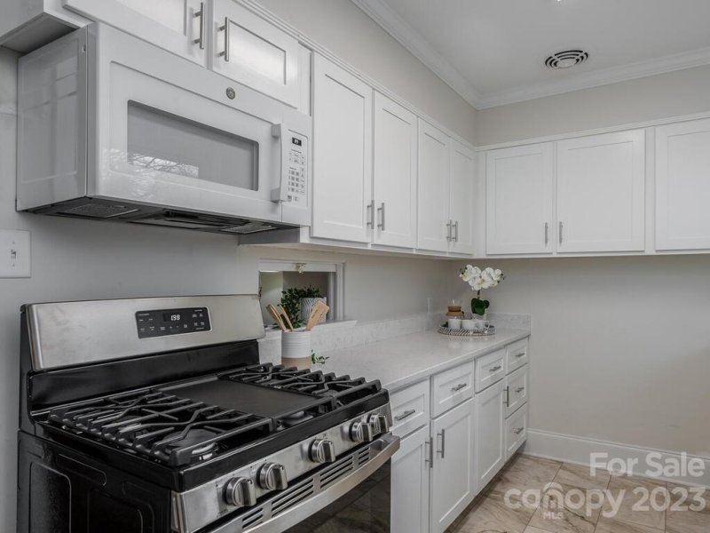 Property image 4 at 4649 Woodlark Lane, Charlotte, NC 28211