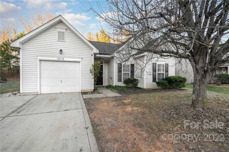 Property image 2 at 4018 Far West Drive, Charlotte, NC 28269