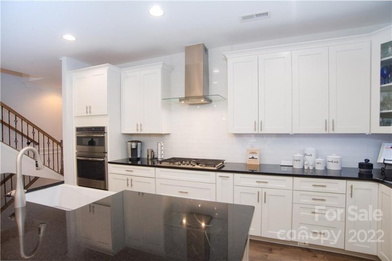 Property image 2 at 5217 Butternut Drive, Charlotte, NC 28215