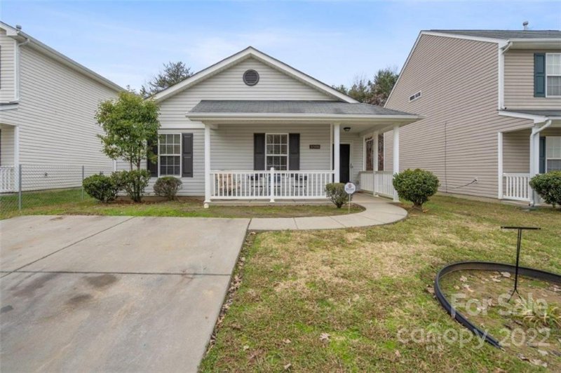 Property image 2 at 5506 Henderson Oaks Drive, Charlotte, NC 28269