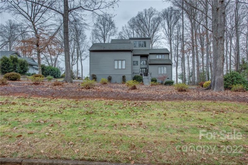 Property image 2 at 1027 Ramsgate Drive, Gastonia, NC 28056