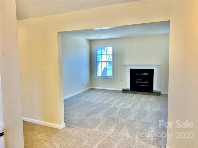 Property image 3 at 6011 Treetop Court, Charlotte, NC 28212