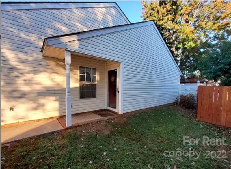 1671 Sandpiper Drive