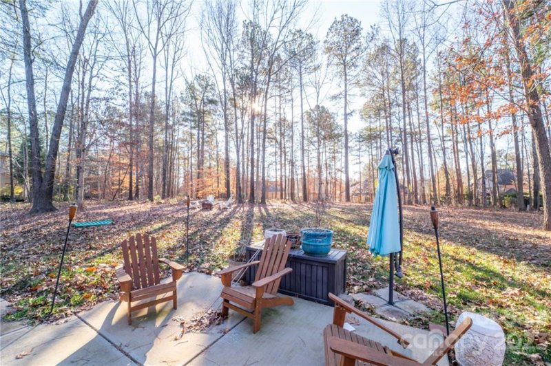 Property image 3 at 252 Bay Shore Loop, Mooresville, NC 28117