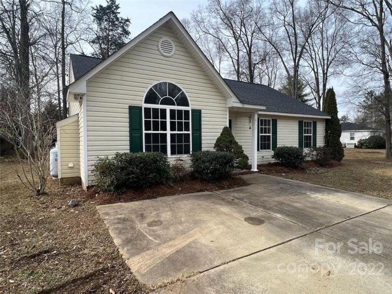 Property image 3 at 6737 1st Avenue, Indian Trail, NC 28079