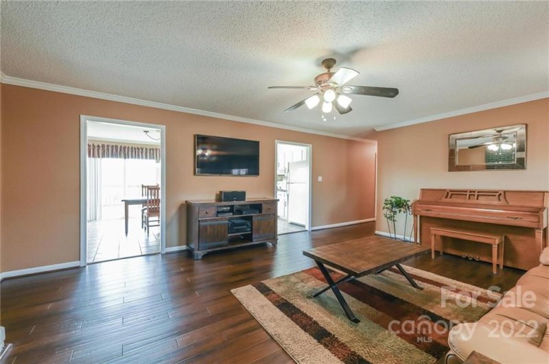 Property image 4 at 1607 Magnum Road, Hickory, NC 28602