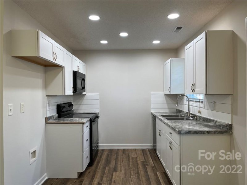 Property image 5 at 2416 Barkers Ridge Drive, Bessemer City, NC 28016