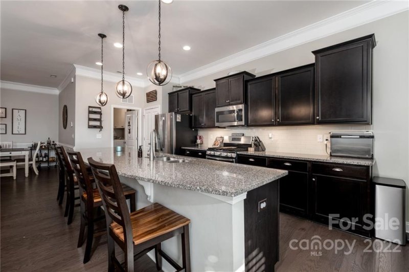 Property image 4 at 208 Hunters Hill Drive, Statesville, NC 28677