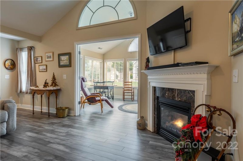 Property image 5 at 817 Wynnshire Drive, Hickory, NC 28601