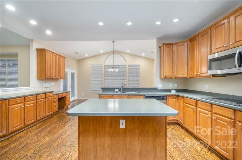 Property image 4 at 364 Glencrest Drive, Stanley, NC 28164