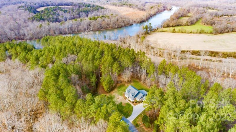 Property image 2 at 146 Starboard Lane, Statesville, NC 28677