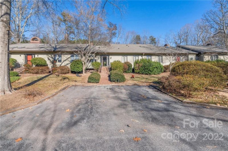 Property image 2 at 15 Hunting Country Trail, Tryon, NC 28782