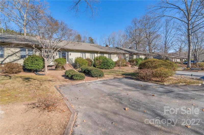 Property image 3 at 15 Hunting Country Trail, Tryon, NC 28782