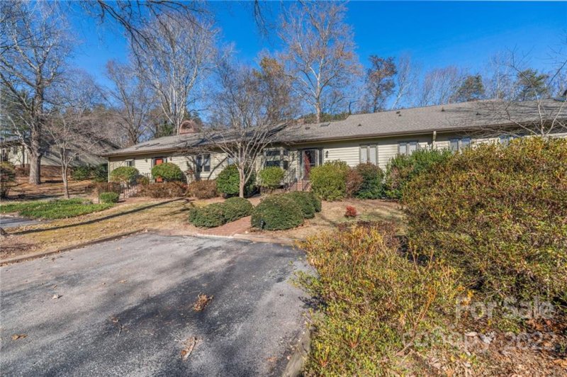 Property image 4 at 15 Hunting Country Trail, Tryon, NC 28782