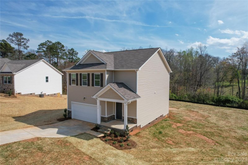 Property image 2 at 158 Lippard Springs Circle, Statesville, NC 28677