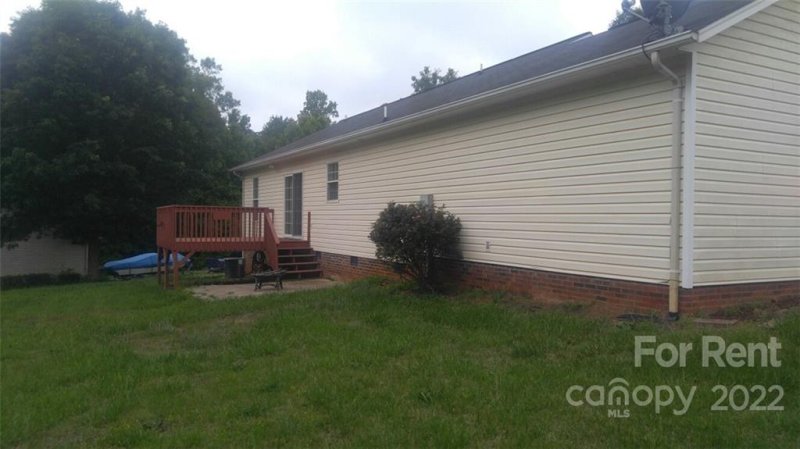 Property image 2 at 4924 Pond Court, Conover, NC 28613