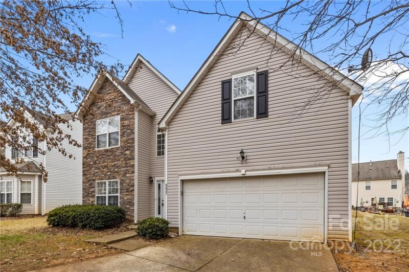 Property image 3 at 6627 Bittinger Court, Charlotte, NC 28216