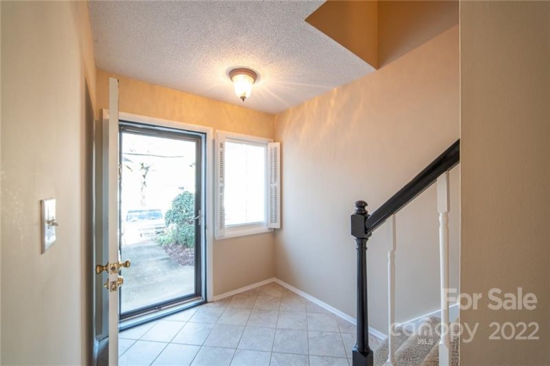 Property image 4 at 3624 Maple Glenn Lane, Charlotte, NC 28226