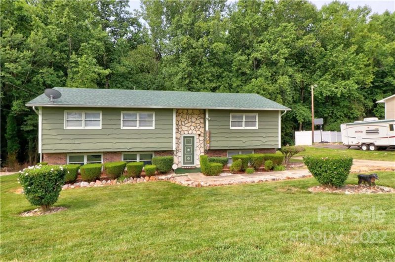 Property image 2 at 1912 Beauty Street, Statesville, NC 28625