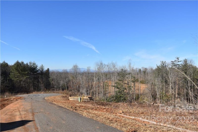 Property image 2 at 2759 Kite Drive, Lenoir, NC 28645