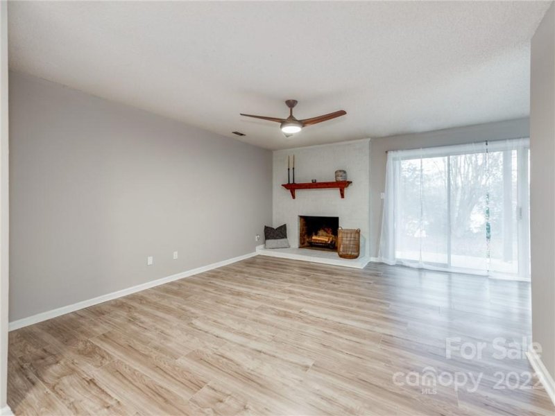 Property image 4 at 2924 Iron Gate Lane, Charlotte, NC 28212