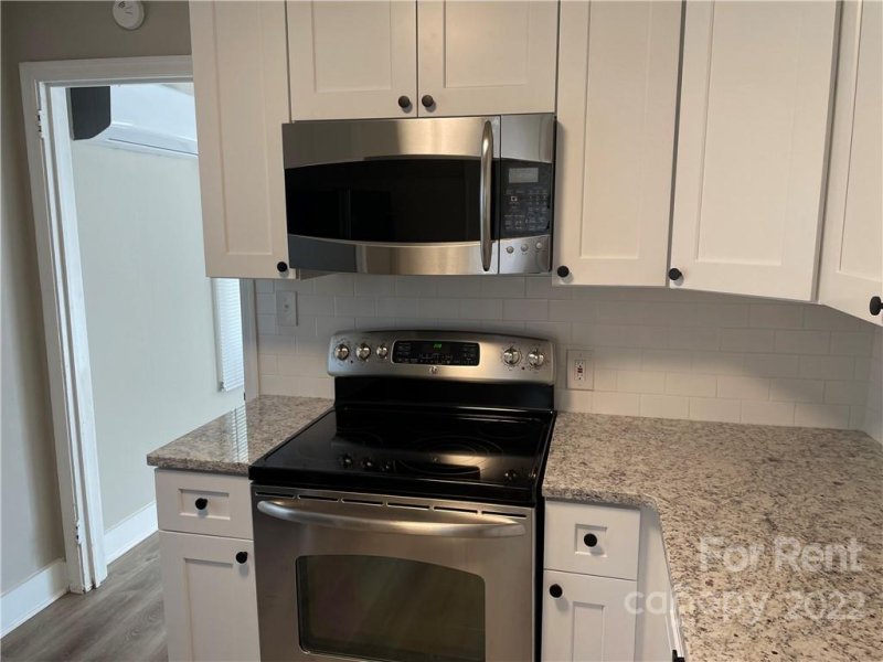 Property image 4 at 1306 Oaklawn Avenue, Charlotte, NC 28206