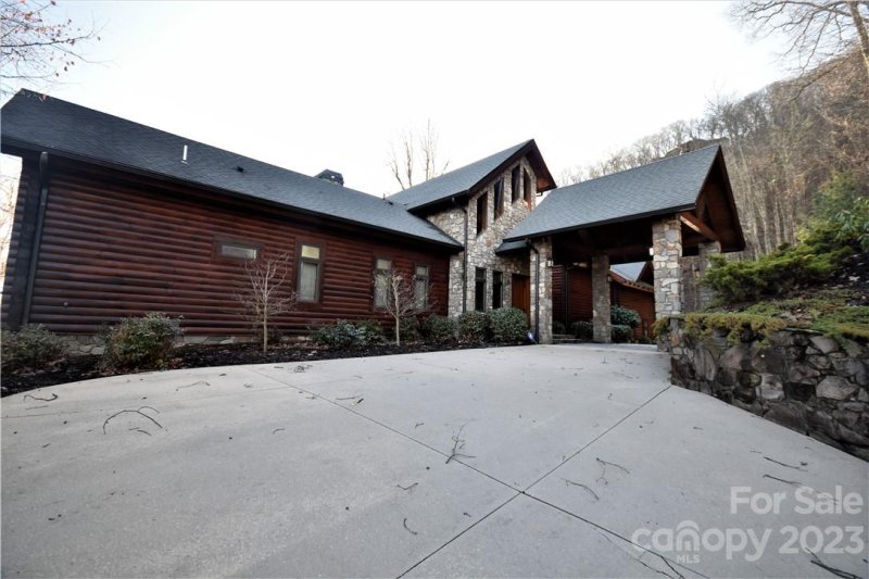 Property image 4 at 655 Asgi Trail, Maggie Valley, NC 28751