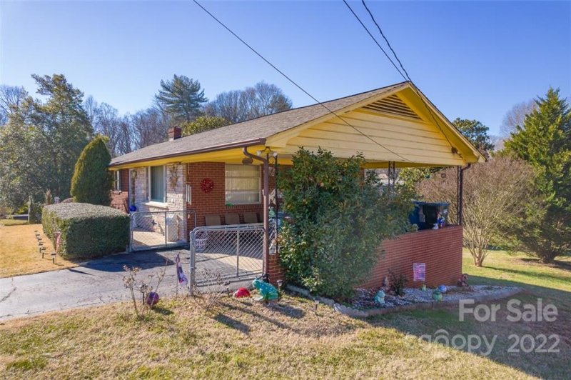 Property image 3 at 1473 21st Street, Hickory, NC 28601