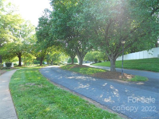 Property image 5 at 8121 Tremaine Court, Charlotte, NC 28227