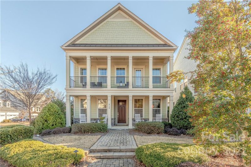 958 Emory Lane