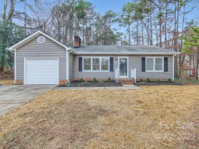 Property image 2 at 401 Southland Road, Huntersville, NC 28078