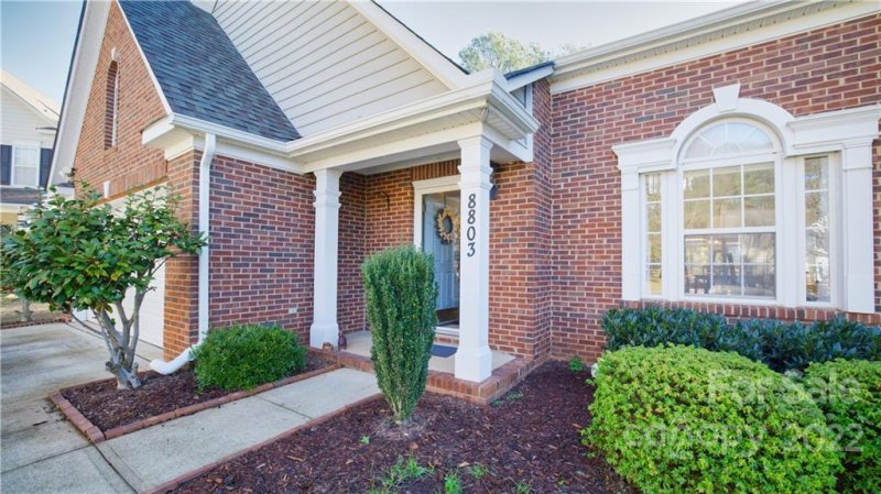 Property image 3 at 8803 Cedar Run Way, Charlotte, NC 28273