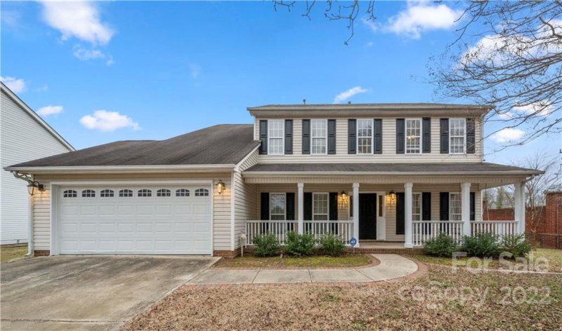 Property image 2 at 10200 Billingham Drive, Charlotte, NC 28269