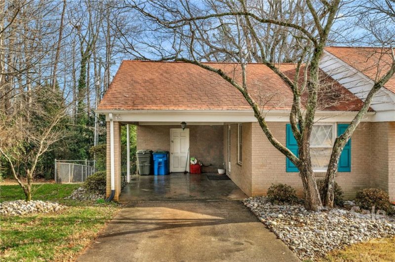 Property image 5 at 100 Poplar Street, Fort Mill, SC 29715