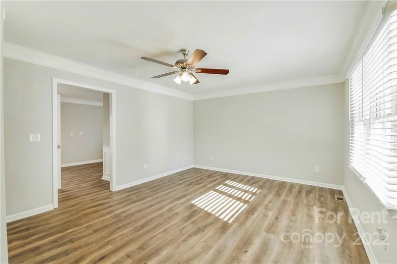 Property image 4 at 5834 Beaconsfield Road, Charlotte, NC 28214