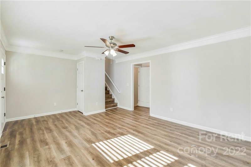 Property image 5 at 5834 Beaconsfield Road, Charlotte, NC 28214