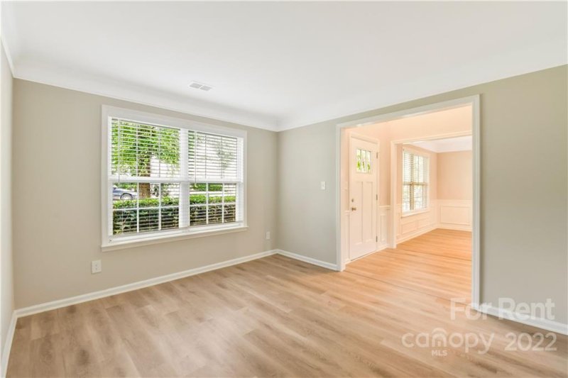 Property image 5 at 11826 Fox Glen Road, Charlotte, NC 28269