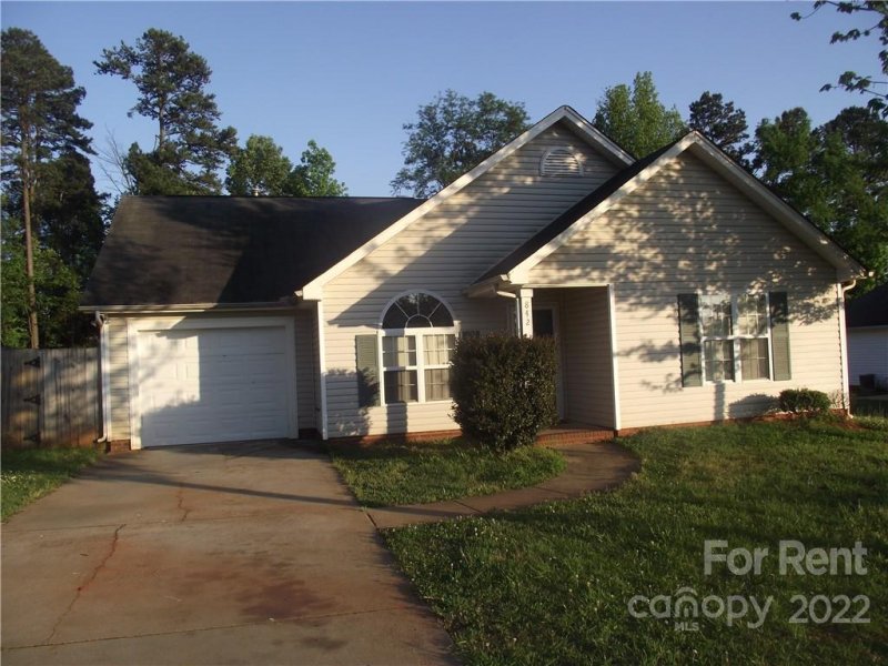 Property image 2 at 842 Murphy Hill Place, Charlotte, NC 28214