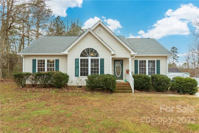 505 Raymond Lane