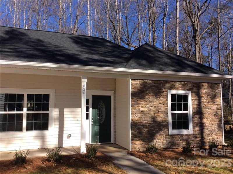 Property image 2 at 6201 Pamela Street, Huntersville, NC 28078