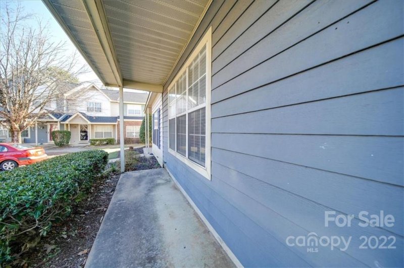 Property image 3 at 3835 Mosscroft Lane, Charlotte, NC 28215