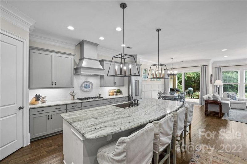 Property image 5 at 5022 Vernet Lane, Charlotte, NC 28210