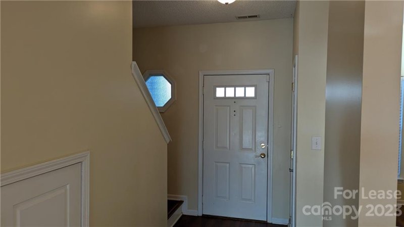 Property image 3 at 8949 Cinnabay Drive, Charlotte, NC 28216