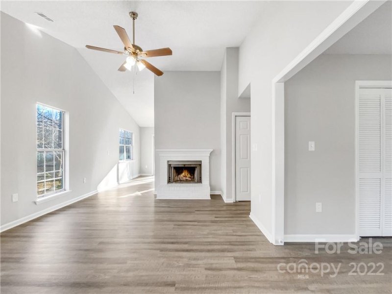 Property image 3 at 8006 Sherington Way, Charlotte, NC 28227