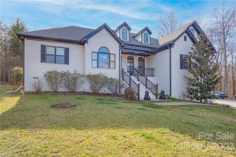 Property image 4 at 414 Breezewood Drive, Charlotte, NC 28262